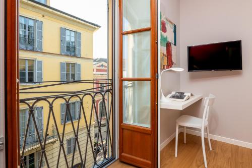 Luxurious & Spacious Flats in Duomo