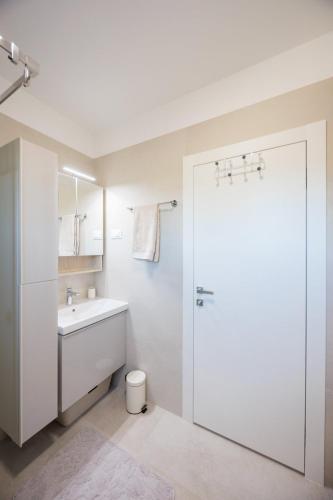 Blue Premium Apartment - CROWONDER LUXURY RENT