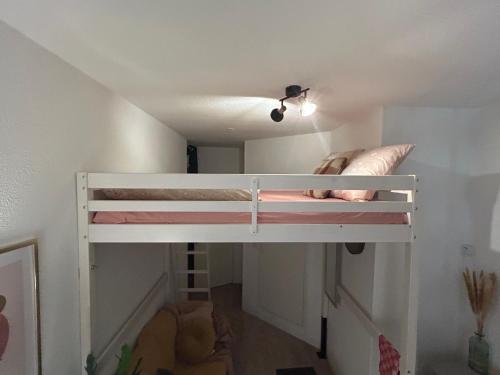 Letto o letti in una camera di Marbeuf - Lao Immo