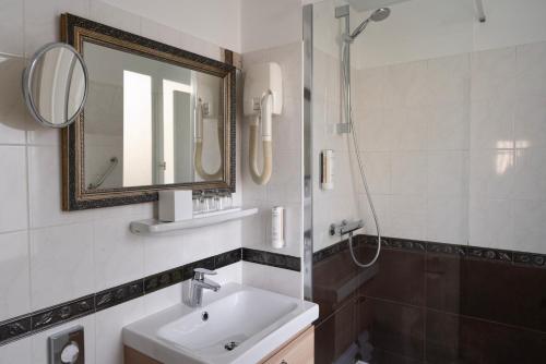 Hôtel Delavigne photo 49