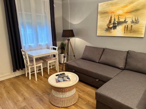 Photo de la galerie de l'établissement Cozy Studio Apartment close to Paris 14, à Malakoff