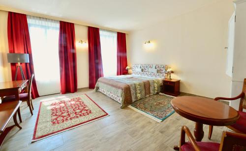 Altwienerhof Boutique Hotel房間的床