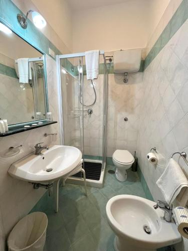 Un baño de Sorrento Street View