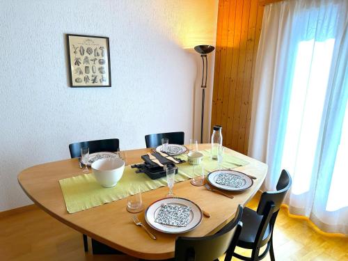 Φωτογραφία από το άλμπουμ του SwissHut Stunning Views Alps Lake - Apart. Ringold Up σε Sigriswil