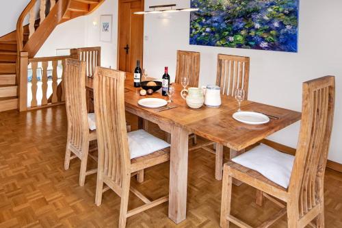 Bebidas en SwissHut Stunning Views Alps Lake - Chalet Antara