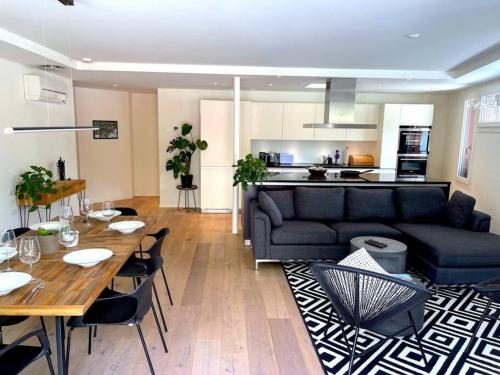Penthouse Alps Scenic Views and Concierge by SwissHut