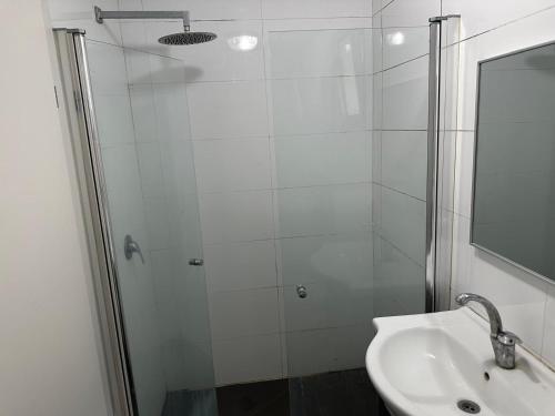 Koupelna v ubytování Superbe Villa Spacieuse Tout confort avec Piscine et Jacuzzi