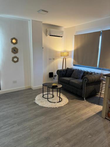 Ruang duduk di Campana Suites