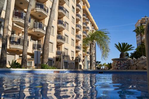 Mediterraneo Real Beach and Pool Penthouse
