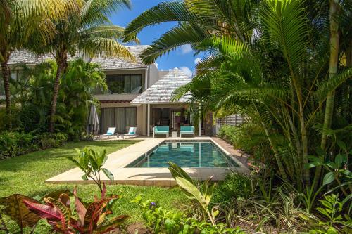 Exotic Golf view villa at Anahita