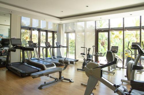 Fitness centrum a/nebo fitness zařízení v ubytování Exotic Golf view villa at Anahita