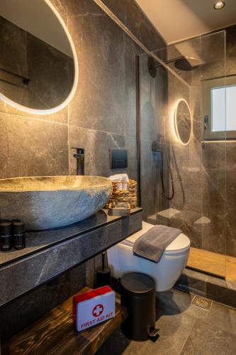Isola modern loft -private jacuzzi