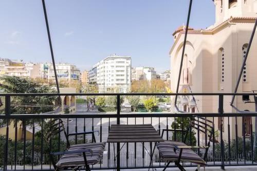 Sunny paradise in the heart of Athens