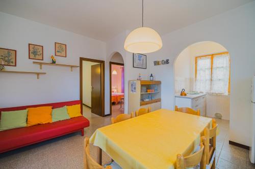 Dapur atau dapur kecil di Appartamenti Casa Sant'Andrea - Goelba