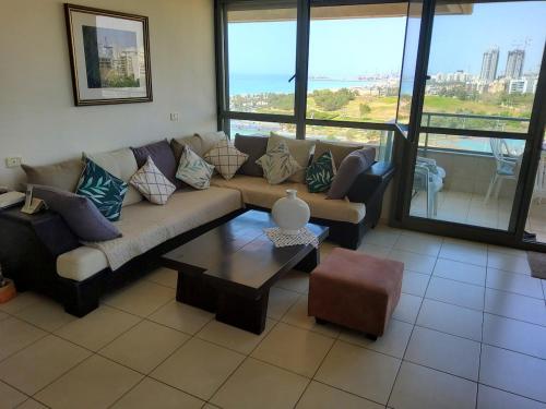 Posezení v ubytování Ashdod Marina vue mer à 5 min à pied de la plage