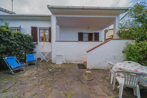 Taman di luar Appartamenti Casa Sant'Andrea - Goelba