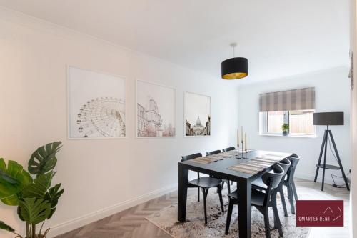 Φωτογραφία από το άλμπουμ του 3 Bedroom House in Bracknell with garden σε Bracknell