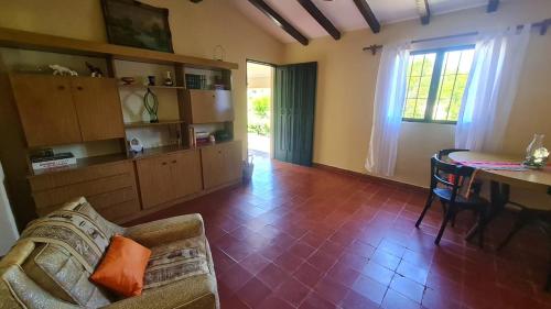 Η κουζίνα ή μικρή κουζίνα στο Chalet Serrano Molinari Cosquín
