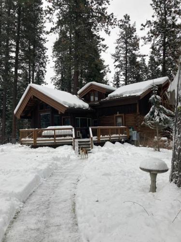 Το Sandpoint mountain retreat-Guest suite in large house τον χειμώνα
