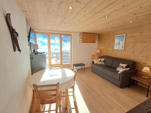 Studio rénové pour 4 personnes - Balcon, Sud, Parking - FR-1-445-213