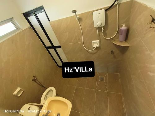 Koupelna v ubytování PRIVATE VILLA 6room near beach,wifi,netflix,fullchannel astro,privatepool,karaoke,cuckoo walking to beach