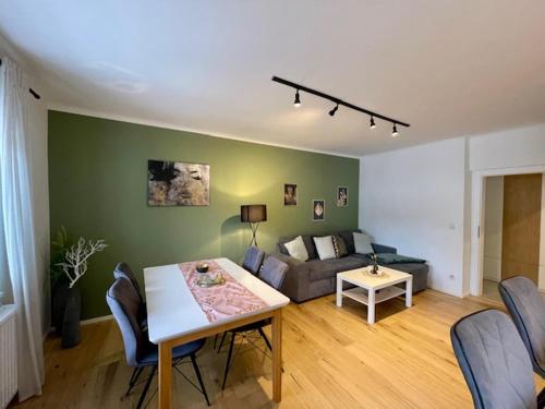 Stylisches Cityapartment mit Schloßbergblick