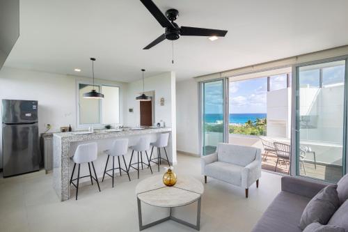 Кухня или мини-кухня в Azulea Isla Mujeres Hotel
