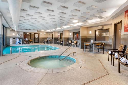 Drury Inn & Suites Atlanta Airport Image