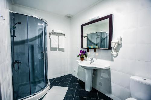 Ванная комната в Aria Hotel Chisinau