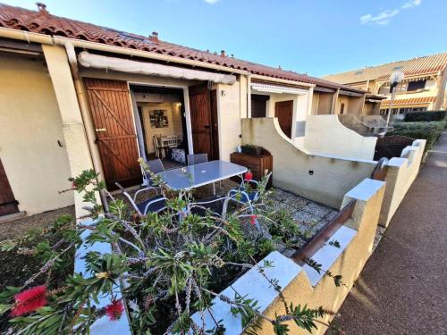 Photo de la galerie de l'établissement Résidence Grande Bleue - Villa deux pièces mezzanine 5 couchages PORT LEUCATE. Réf: 3GB_156 MAE-5181, à Leucate