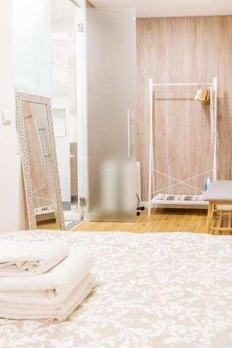 Aquilla's Alfama Apartment by Mycelia