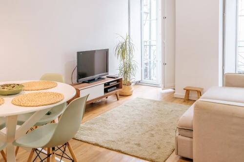 Aquilla's Alfama Apartment by Mycelia