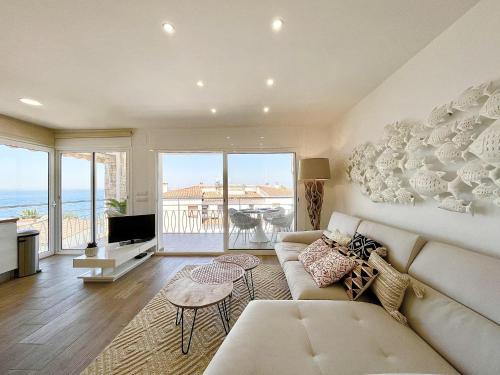 Apartment near Canyelles Petites Beach