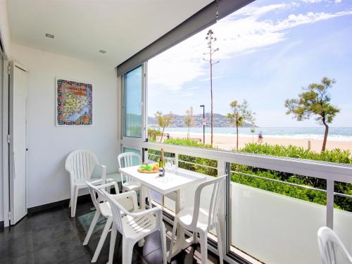 Apartment in Roses by Sta Margarita Beach