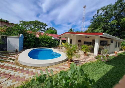 Bazén v ubytování Casa BEA 1 nebo v jeho okolí