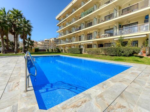 Apartment in Roses by the Beach with Pool