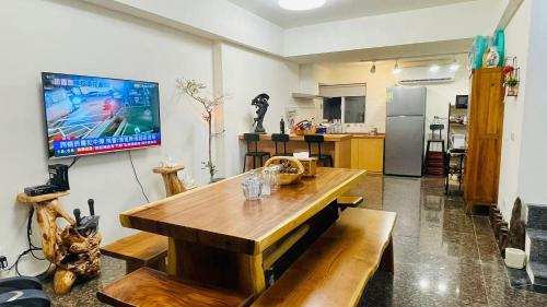 Una cocina o zona de cocina en 馬可泊樓休閒民宿