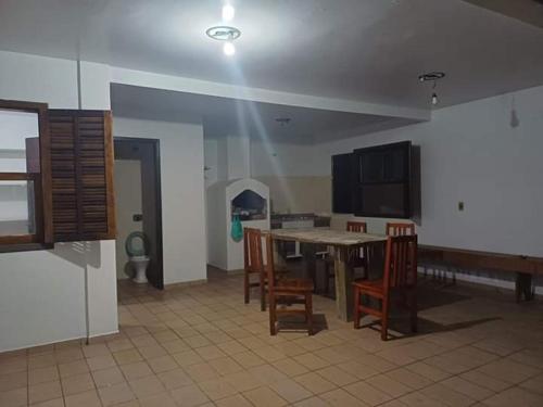 Μια τηλεόραση ή/και κέντρο ψυχαγωγίας στο Casa de Praia aconchego