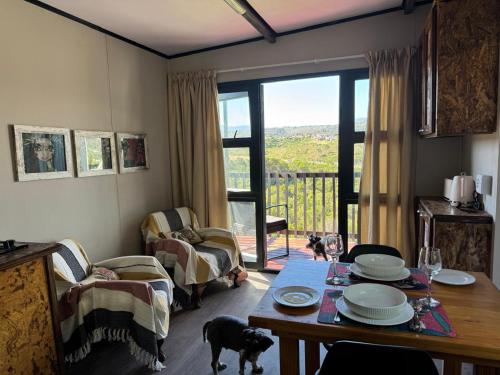 Un lugar para sentarse en Bush View Studio Groot Brakrivier
