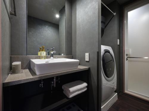 Ένα μπάνιο στο MONday Apart Premium OSAKA NAMBA WEST