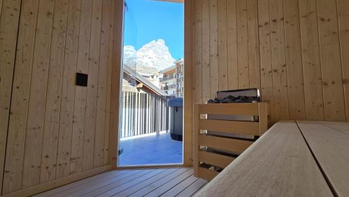 Nespecifikovaný výhled na hory nebo výhled na hory při pohledu z hotelu