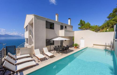 Gorgeous Home In Blace
