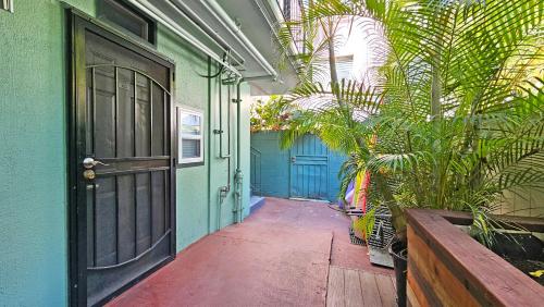 Gallery image of 2413 Kuhio in Honolulu