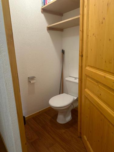 Ένα μπάνιο στο Bel Appartement lumineux au coeur de la station de Vars