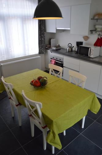 Una cocina o zona de cocina en Holiday Home Ipericus