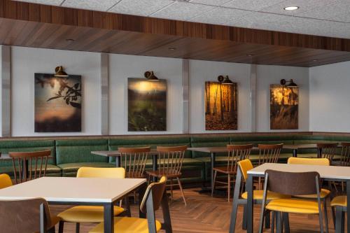 Restaurace v ubytování Fairfield by Marriott Inn & Suites Lebanon Near Expo Center