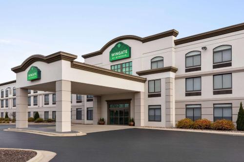 a rendering of the front of a hotel at Wingate by Wyndham Green Bay in Green Bay