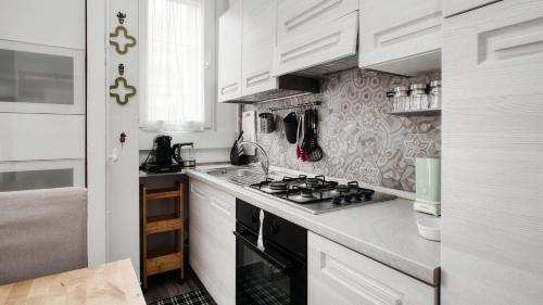 Stylish Flat Near San Siro - Metro WiFi & AC