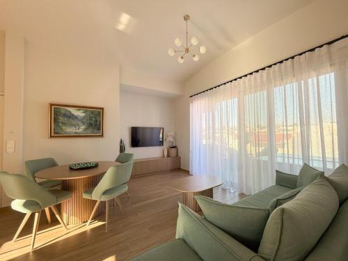 The Mint House - Alimos