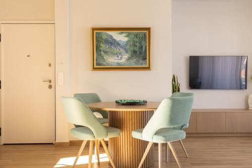 The Mint House - Alimos